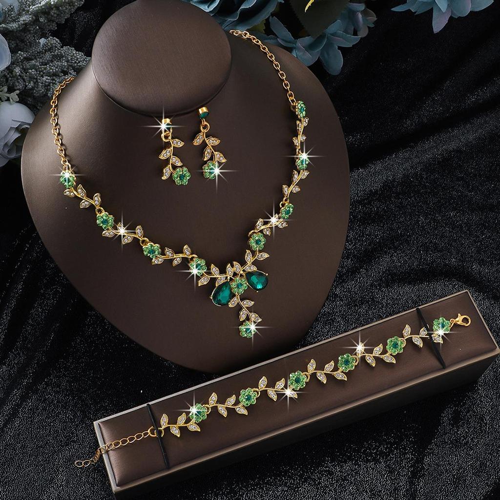 Wyrazisty zestaw biżuterii z cyrkoniami: Naszyjnik, Kolczyki i Bransoletka na Studniówkę lub jako Akcesoria do Kostiumu.