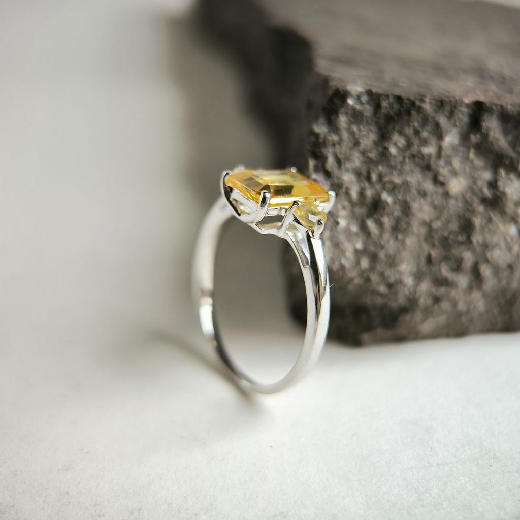 Серебряное кольцо с цитрином nano 1.883ct, вес изделия 2,26 гр (2190080)