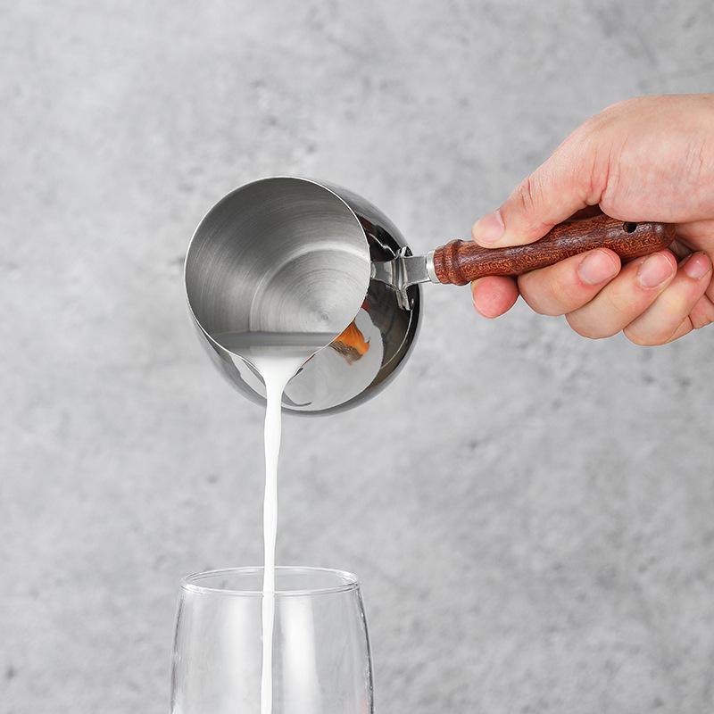 304 Stainless Steel Mini Pot with Long Handle for Oil Splatter, Hot Oil, Baby Food, and Milk, Suitable for Induction Cookers.