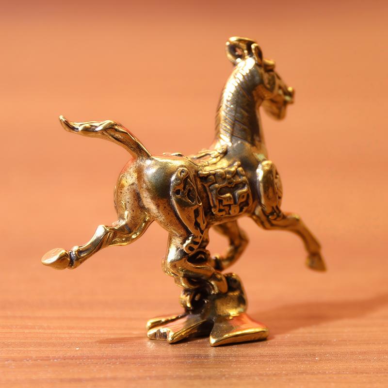 Creative Brass Horse And Monkey Cute Statue Key Chain Pendant Home Office Desktop Ornaments Funny Toys