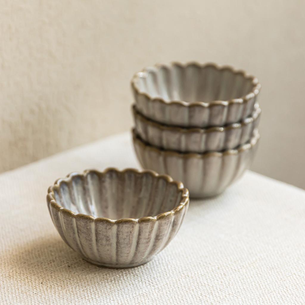 Japanese Retro Ceramic Lace Plate, Household Tableware, Taste Plate, Dipping Plate, Irregular Spitting Bone Plate, Cute Little Plate.