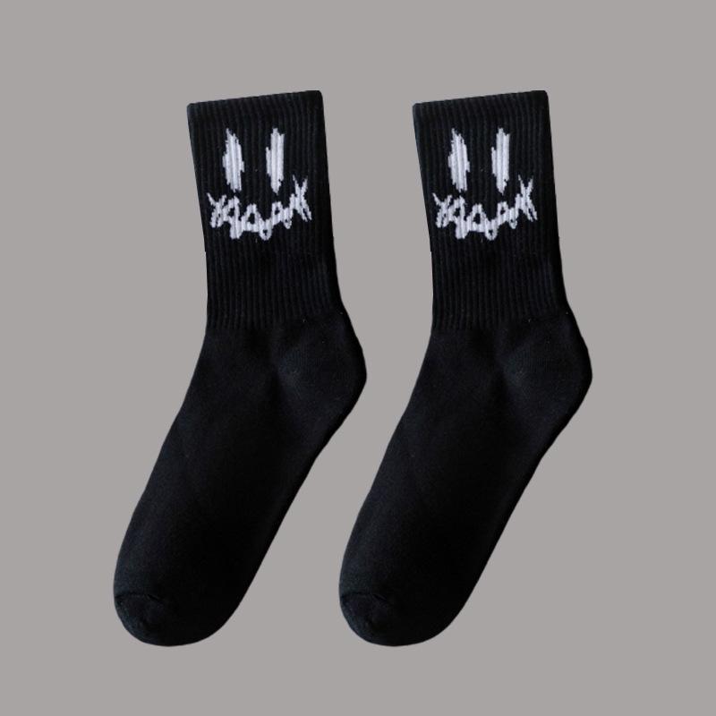 Calzini Sportivi Taglie Forti Faccia da Fantasma: Calzini Lunghi da Basket Bianchi e Neri per Uomo e Donna, Perfetti per Autunno e Inverno.