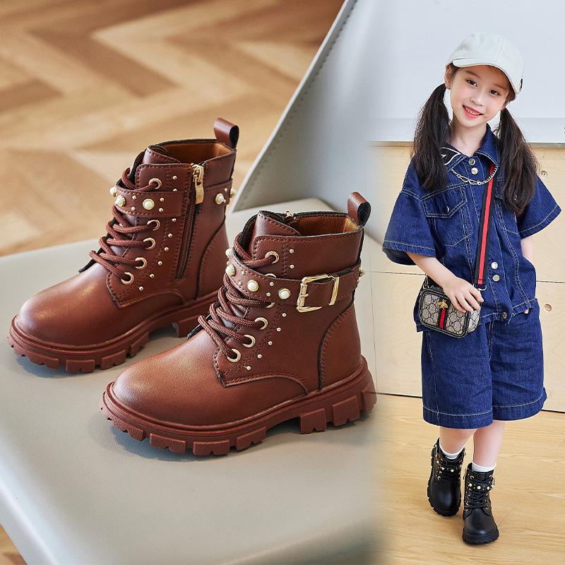 Bottes courtes polyvalentes à la mode pour enfants Bottes en cuir de style britannique d'automne Bottes simples pour enfants