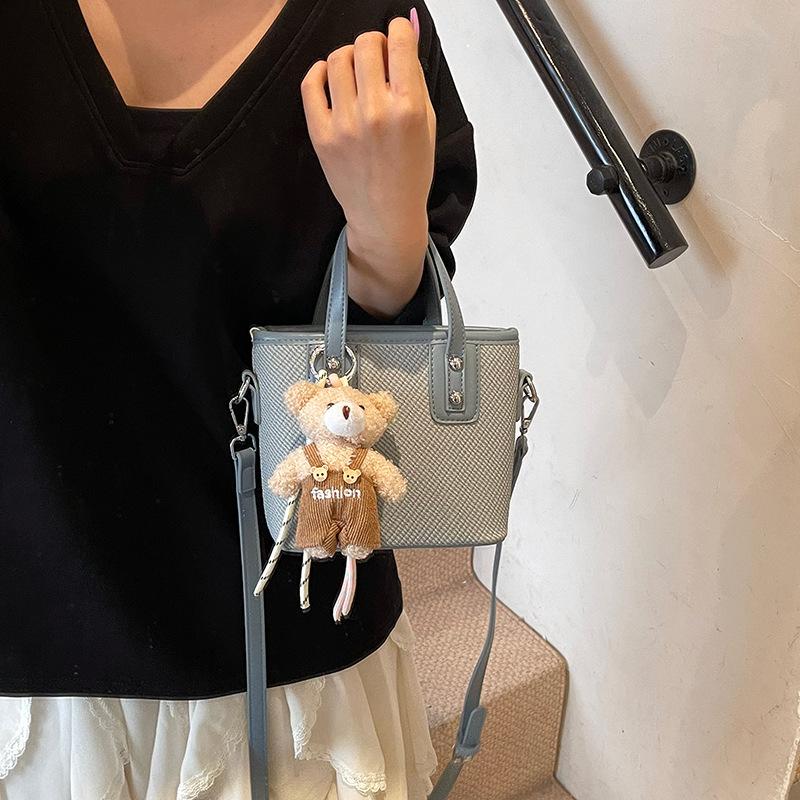 Handbag Women's New Fashion Commuter Shoulder Messenger Bag