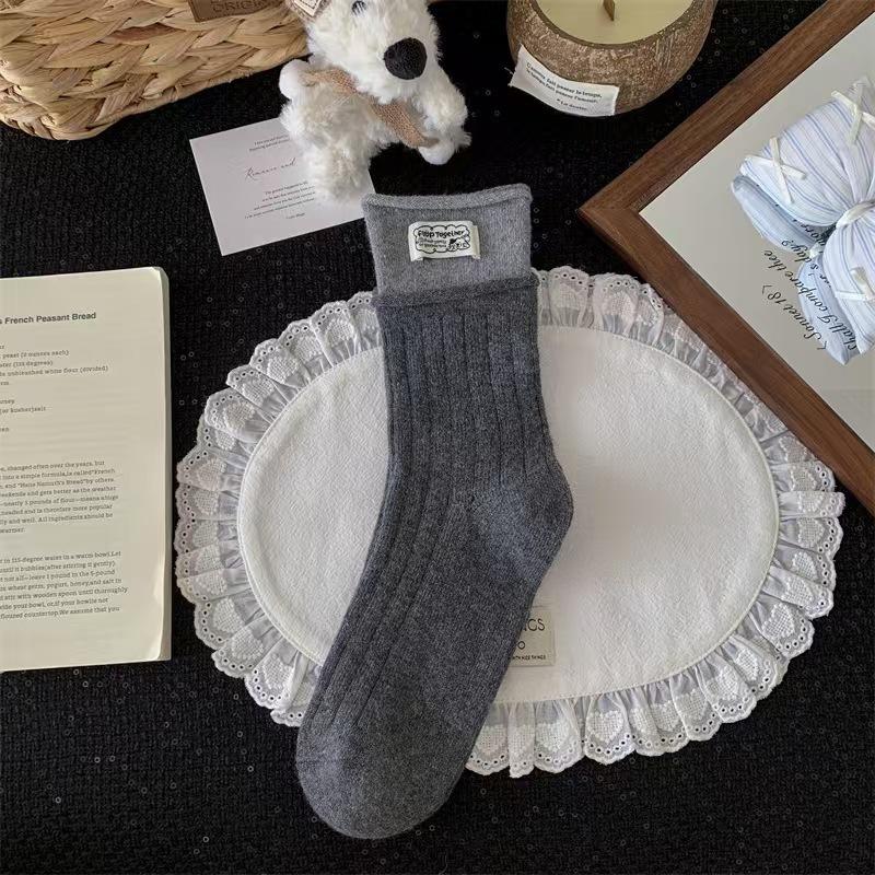Grey-toned Autumn and Winter Wool Embroidered Soft Striped Mid-calf Socks Polka Dot Socks Women's Pile Socks