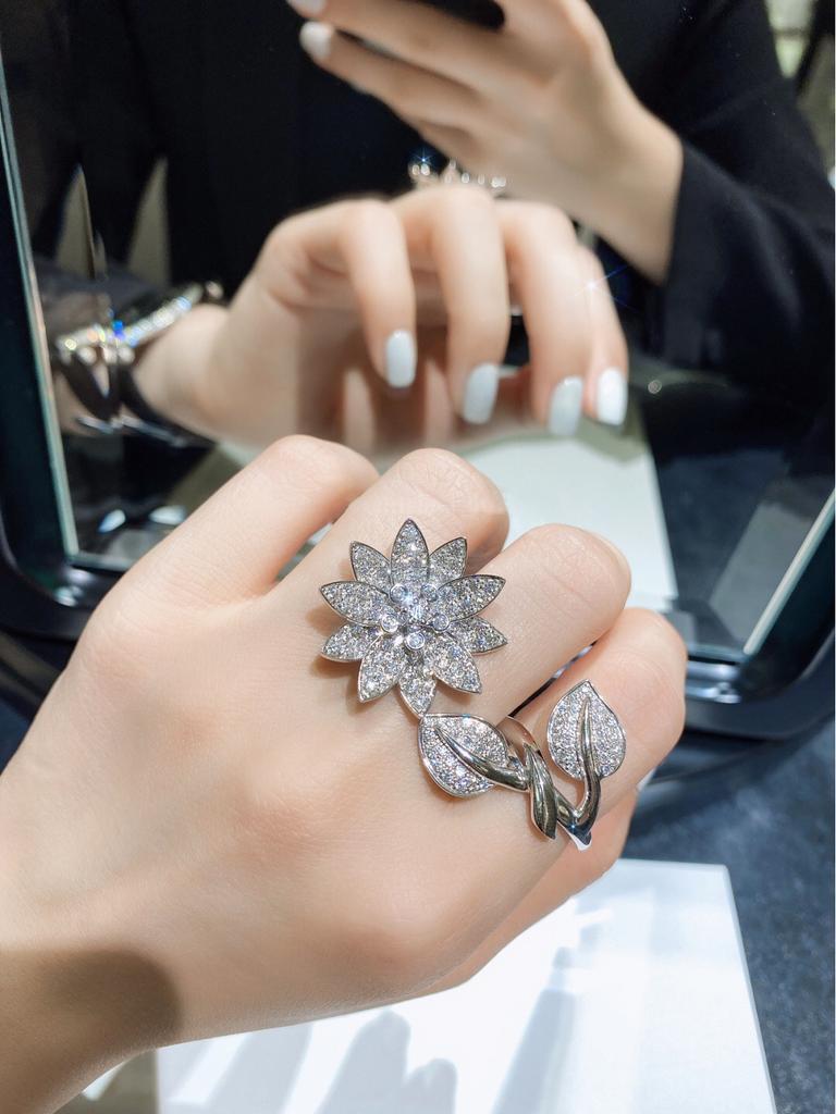 Musla Design Luxury Fashion Brand Elegant Lotus Flower Double Layer Design Ladies Ring Perfect Anniversary Gift
