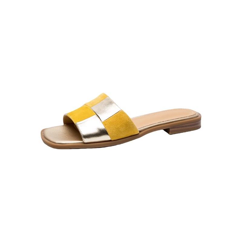 Модные винтажные плетеные шлепанцы в цветовой гамме — фото 5