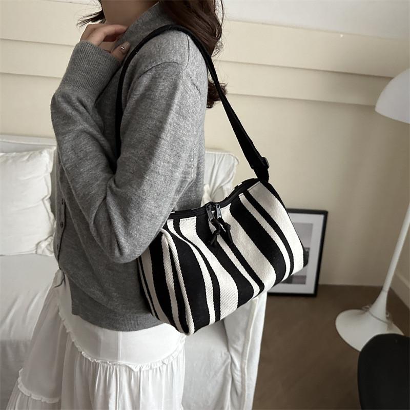 Trendy High-quality Colorful Striped Tote Bag Stylish Shoulder Bag For Daily Use