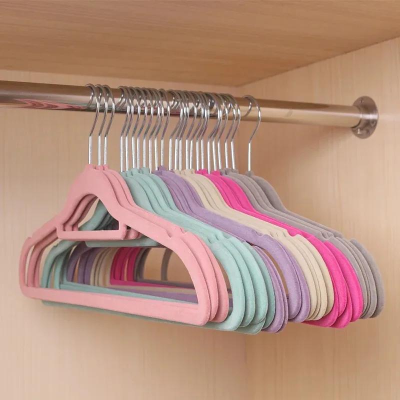 Clothes Coat Velvet Hangers Non Slip Luxury Flocked Trouser Skirt Storage Hook Hanger Closet Clothes Hangers for Adults