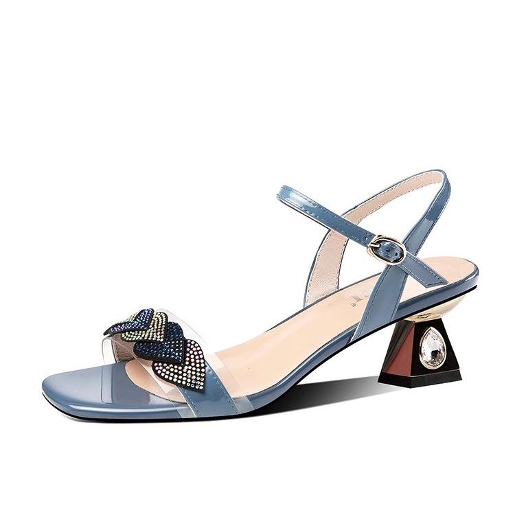 Patent leather rhinestone open-toed mid-heeled sandals women's thick heel 2025 summer new fashion versatile word with large size women's shoes
