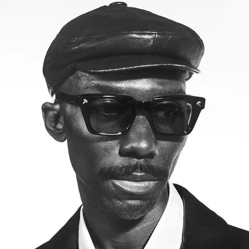 Outdoor Driving Rivet Square Sunglasses Women Men Luxury Designer Vintage Punk Eyeglasses UV400 Protection
