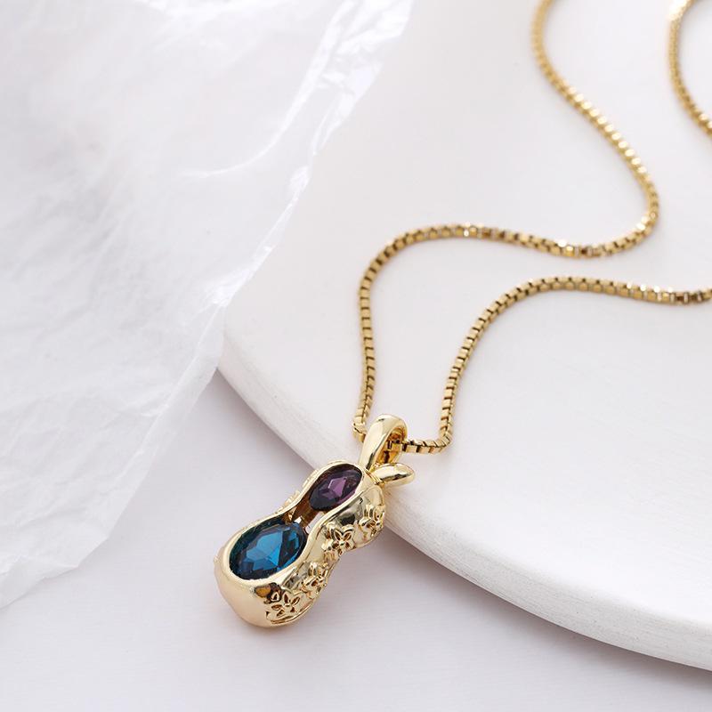 Fashionable Heart Titanium Steel Necklace: Women's Clavicle Chain, Hip Hop Style, Niche Design.