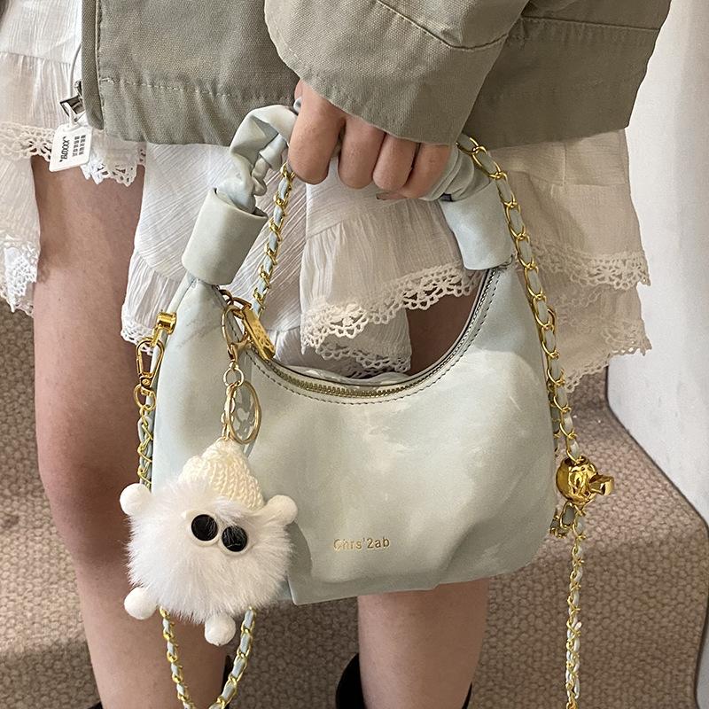 2025 New Korean Version of Casual Premium Pleated Portable Dumpling Bag Versatile Commuter Light Luxury Chain Messenger Bag Women