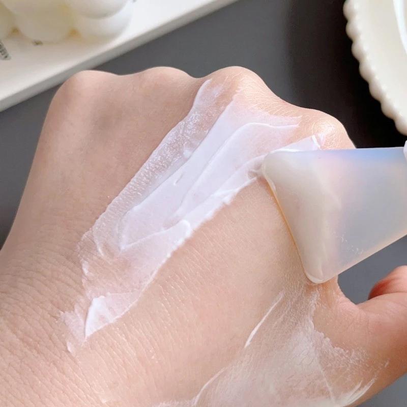 Mini Silicone Facial Mask Spatula Portable Mud Mask Smearing Brush Reusable Face Clay Applicator for Travel Skincare