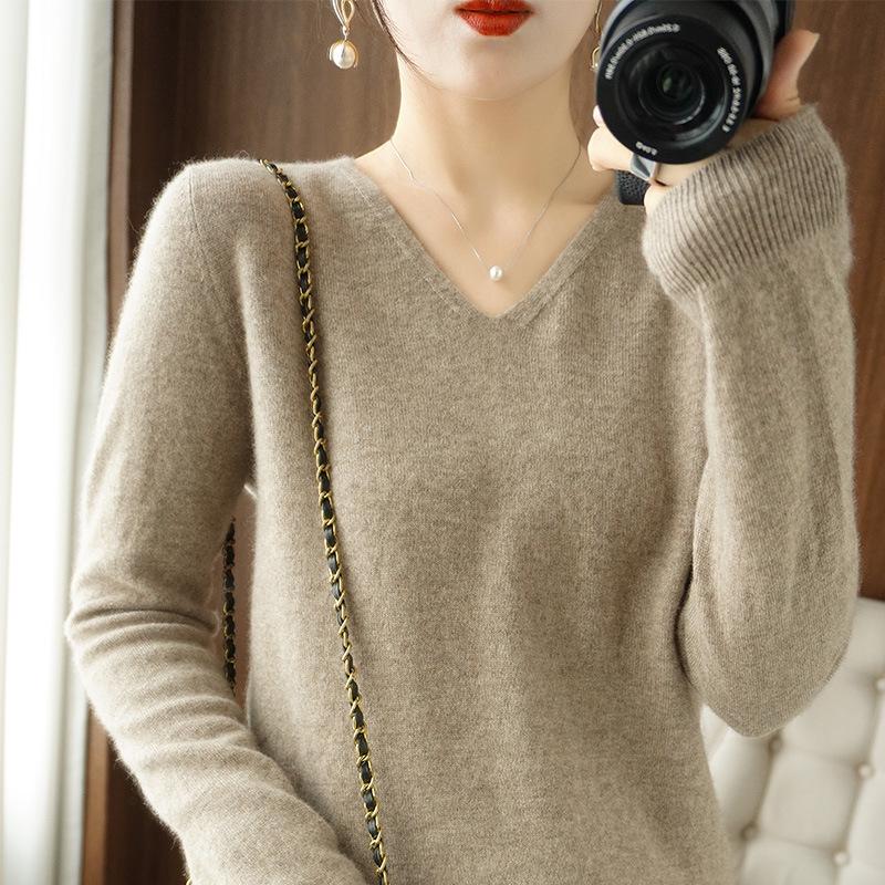 Women's V-Neck Pullover Sweater 2023 - Autumn/Winter Slimming Plus Size Basic Knit Top
