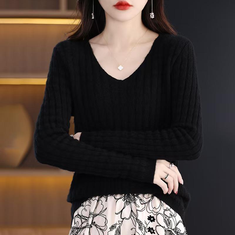 Women's Slim Fit Elegant Long-Sleeve Knitted Pullover Sweater