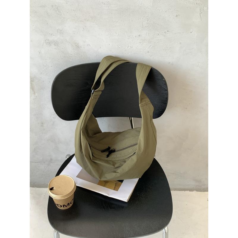 

Dumpling Bag Men s and Women s Sports Crossbody Bag Simple and Large-capacity Commuting Single-shoulder Bag зелений