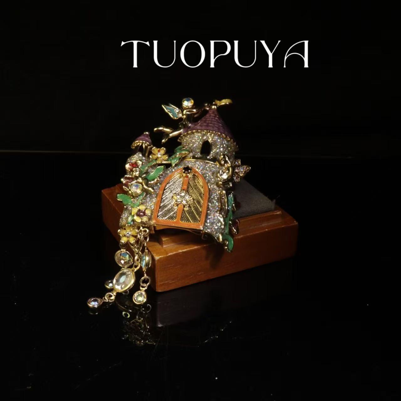 Elegant Rhinestone Castle Brooch - Versatile High-Grade Fashion Accessory