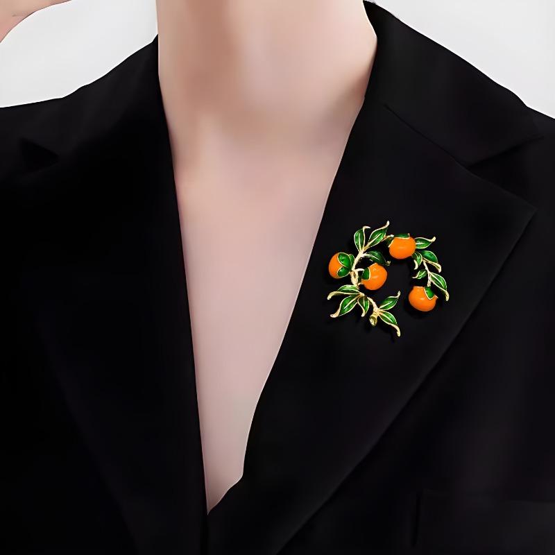 ""Niech wszystko pójdzie gładko i wszystko będzie tak, jak sobie życzysz"". Wysokiej klasy broszka z owocem persymony, spersonalizowana i kreatywna broszka