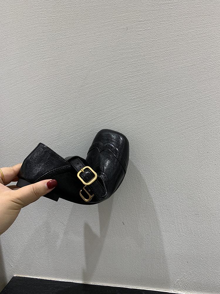 Retro Carved Square Head Shallow Mouth Single Shoes Flat-soled Small Leather Shoes Women's Niche Design French Mary Jane Shoes Autumn Women's Shoes