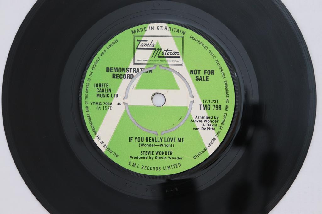 7inch Record STEVIE WONDER - If You Really Love Me / Think Of Me TMG798 Tamla Motown 1972 UK Soul/Funk Used