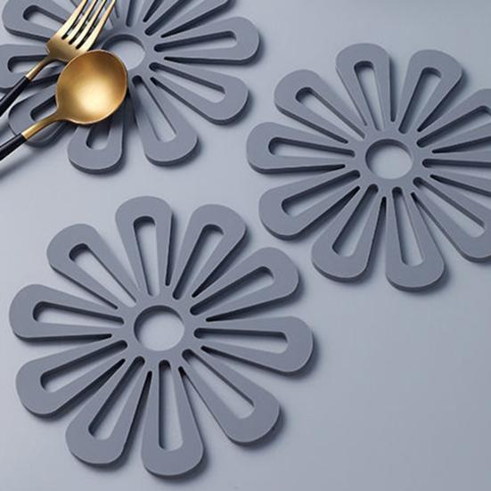 Isolierpad Hitze Lebensmittelqualität Beständig TRP Blumenförmige Untersetzermatte für Küche
