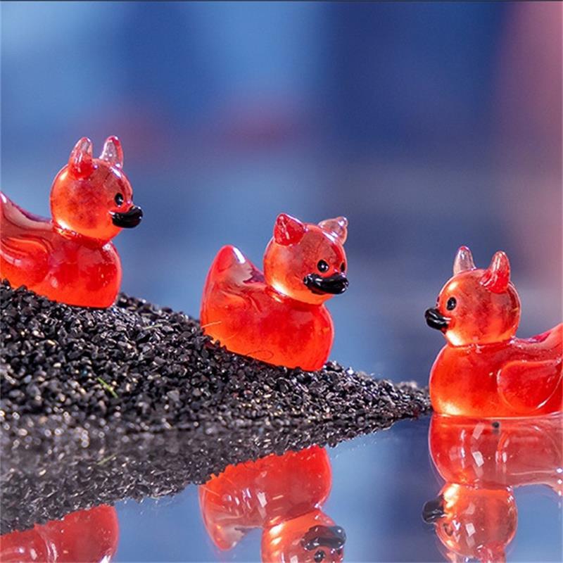 3Pcs/Bag Mini Resin Halloween Devil Duck Luminous Ornament Micro Landscape Diy Crafts Car Home Glow-In-The-Dark Decoration Gifts