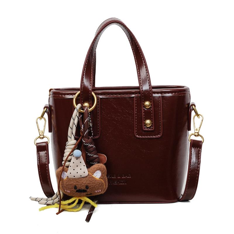 Hand Carrying Retro Casual Bucket Bag Women's 2025 Autumn New Trendy Fashion Shoulder Bag Korean Version of High-value Women's Bag