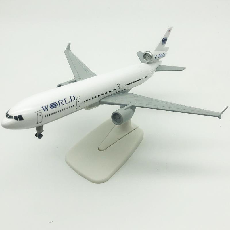20CM Alloy Airplane Model with Landing Gear - Cargo Plane UPS-MD11