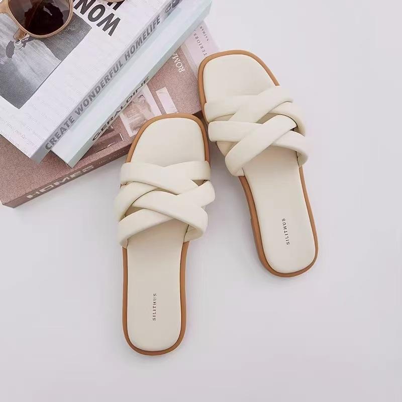 Slippers female summer outer wear new flat bottom woven word with sandals fairy beach shoes