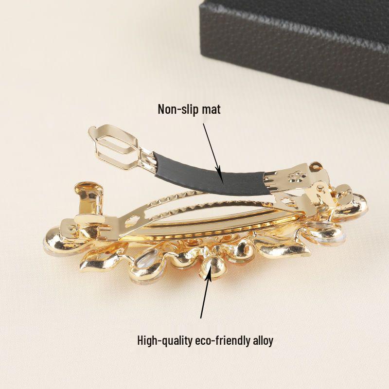 Korean Crystal Hair Clip: Elegant Large Hairpin for Women, Perfect for Stylish Ponytails and High-End Hair Accessories.