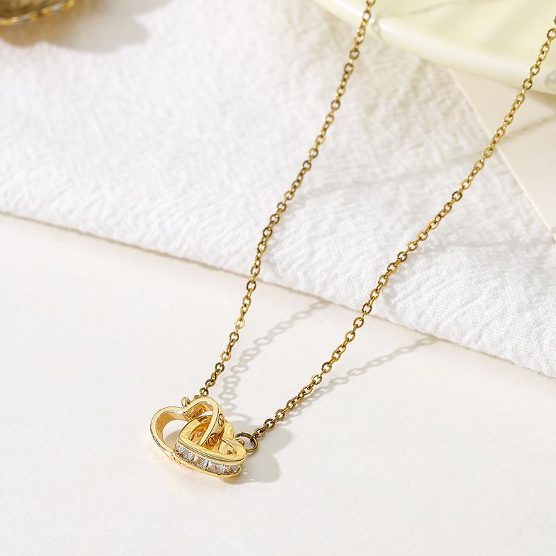 Titanium Steel Non-fading Necklace - European & American Style, Light Luxury, Versatile Korean Fashion, Perfect for Women and Girlfriend Gifts.