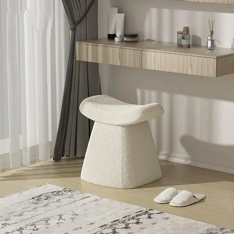 Nordic Lamb Velvet Shoe Changing Stool, Simple Internet Red Makeup Stool, Girls' Light Luxury Bedroom Dressing Stool