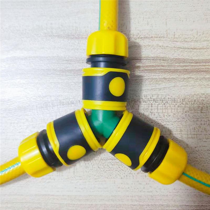 Connettore Adattatore Ripartitore a Tre Vie per Tubo Flessibile in Plastica da 1 Pollice con Valvola Rapida.