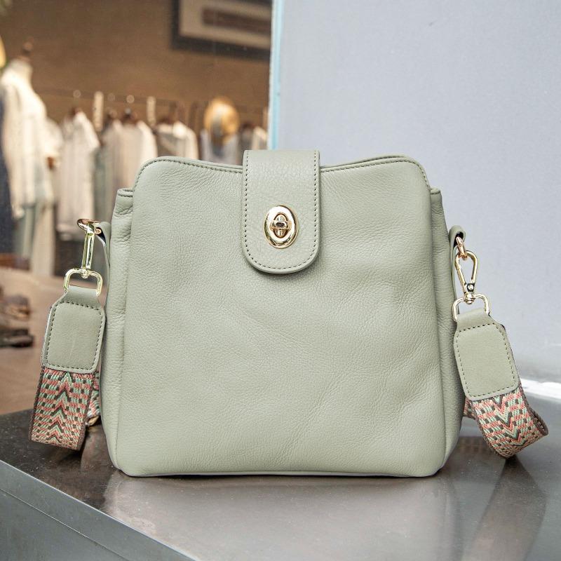 Genuine Leather Fashionable and Versatile Crossbody Bag High-end Shoulder Bag Simple and Large-capacity Commuter Bag