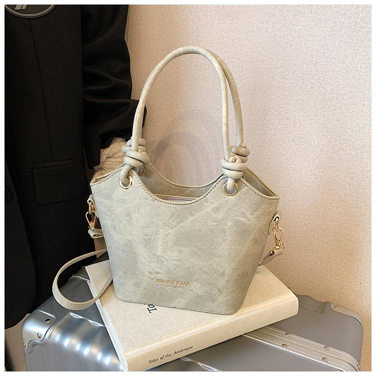 New Bag Women's 2025 Popular Bucket Bag Spring and Summer Niche Design Shoulder Messenger Bag High-end Handbag