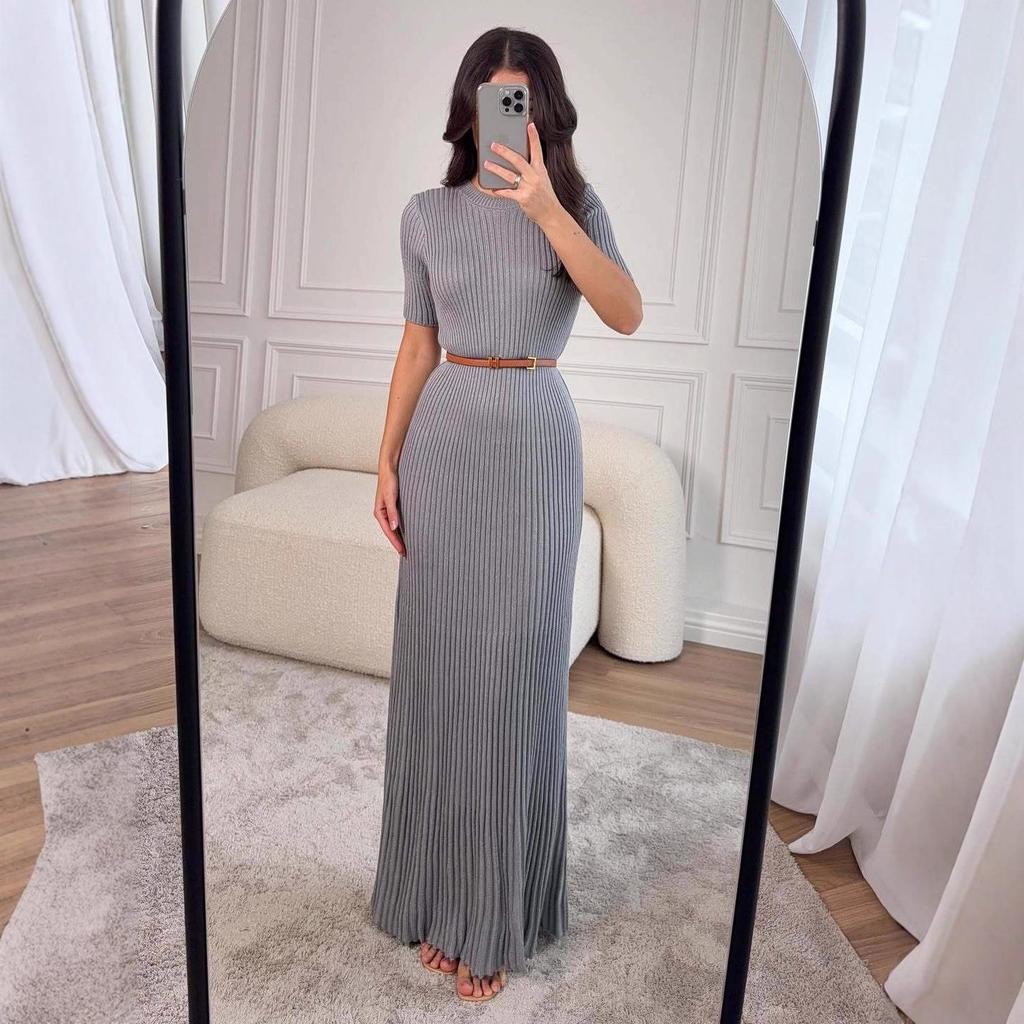 2025 Autumn Women's Elegant Knitted Short-Sleeve Long Dress