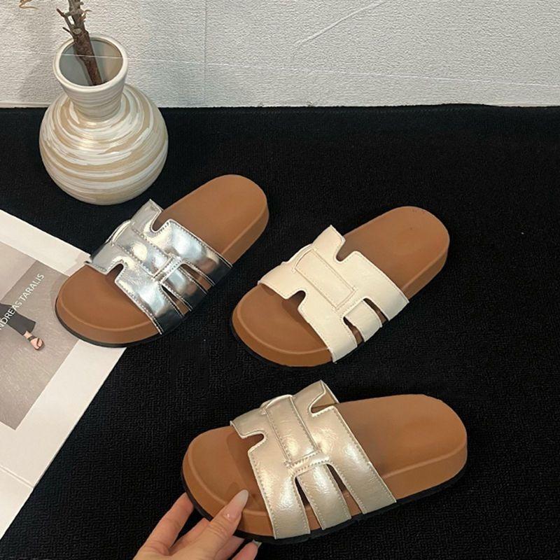 Wear Flat-bottomed One-pedal Cool Slippers for Women's Summer New Retro Beach One-word Slippers
