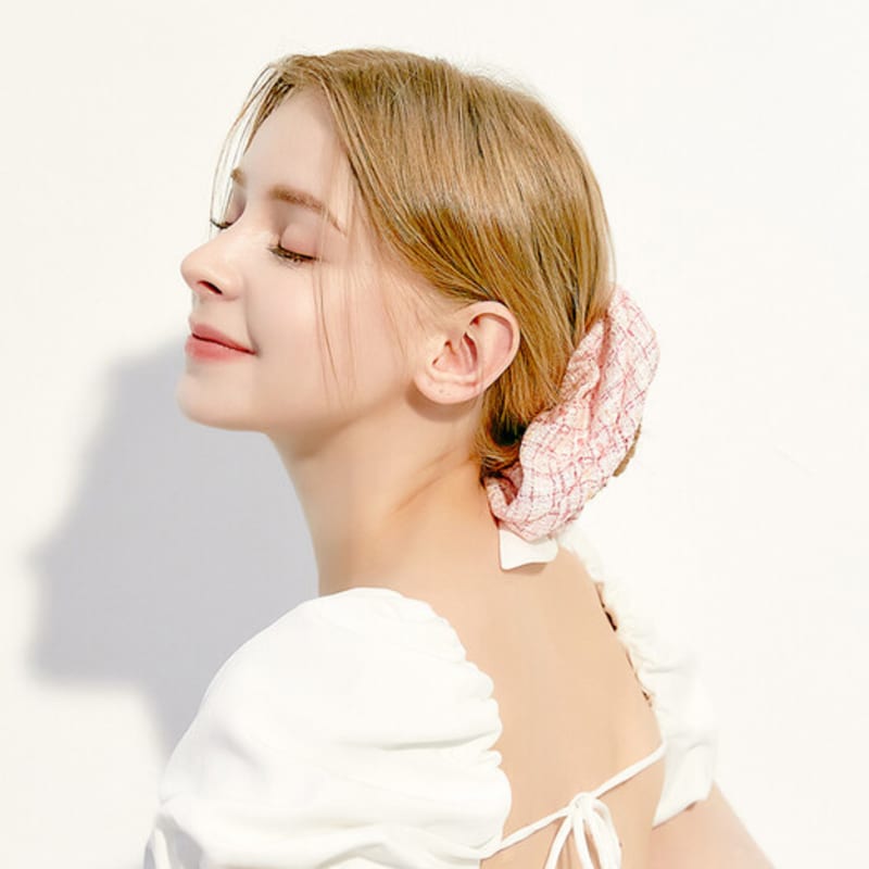 L`HEUR ROSE SCRUNCHIE