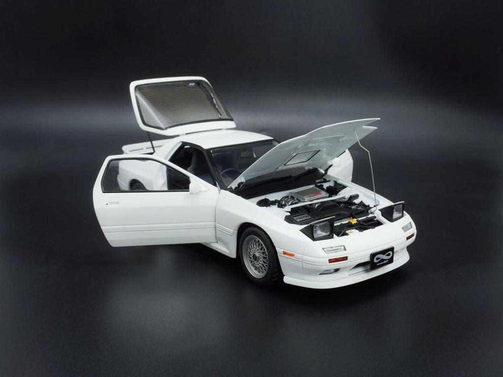 WHELART Scale Mazda SAVANNA FC INFINI Finished 1/18 RX-7 -RHD- White, Product, WA18-04-02