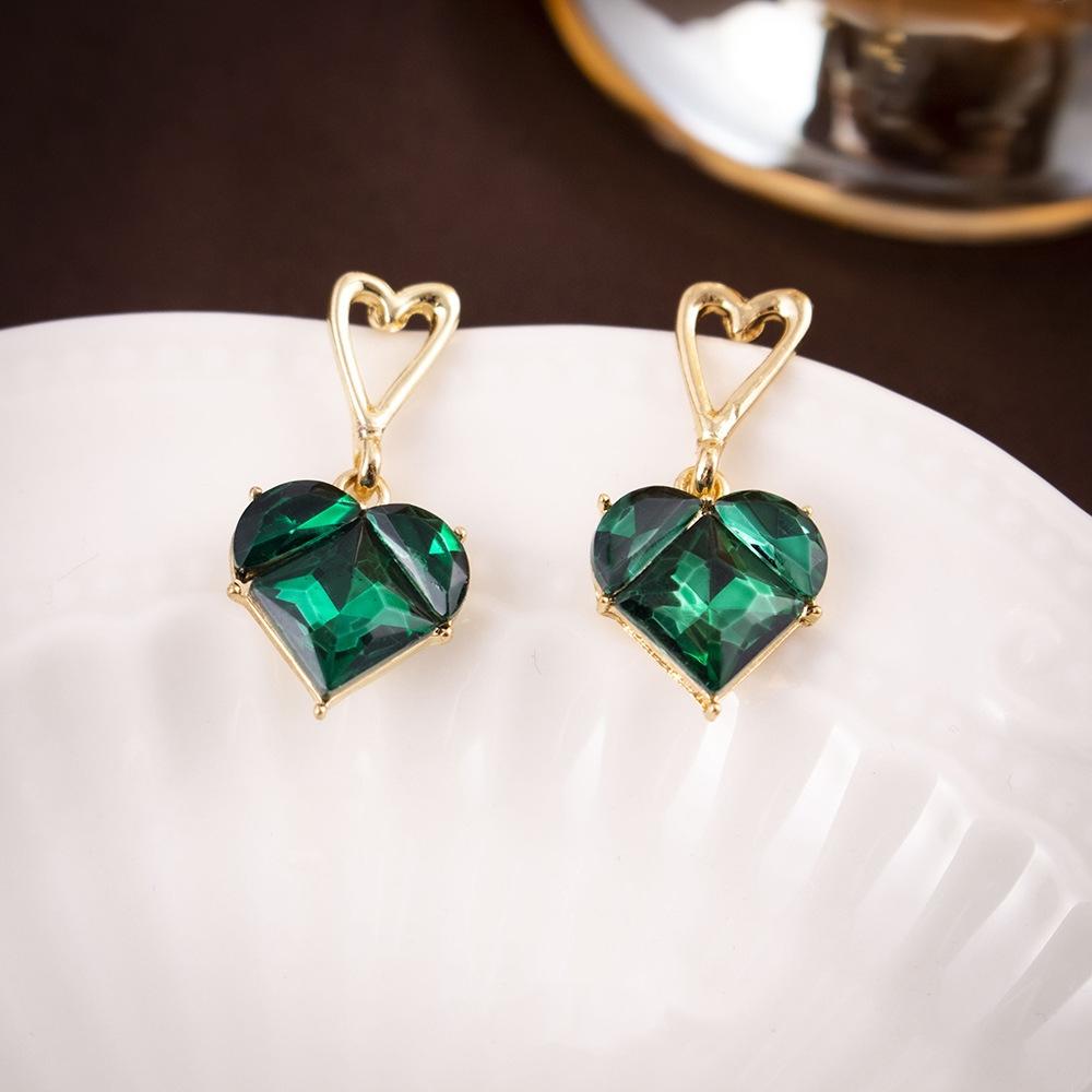 LATS Design Heart Shape Earrings for Women Niche Atmospheric Versatile Temperament Love Jewelry