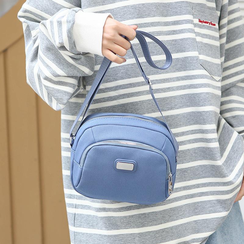 New Simple Shoulder Bag Trend Large Capacity Fashion Messenger Bag Casual Joker Commuter Small Bag