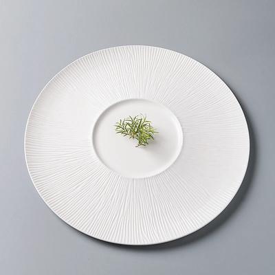 Kreativer weißer erstklassiger westlicher Steak-Speiseteller Französisches Geschirr erstklassig Heimküche Pasta Gemüse runder Servierteller
