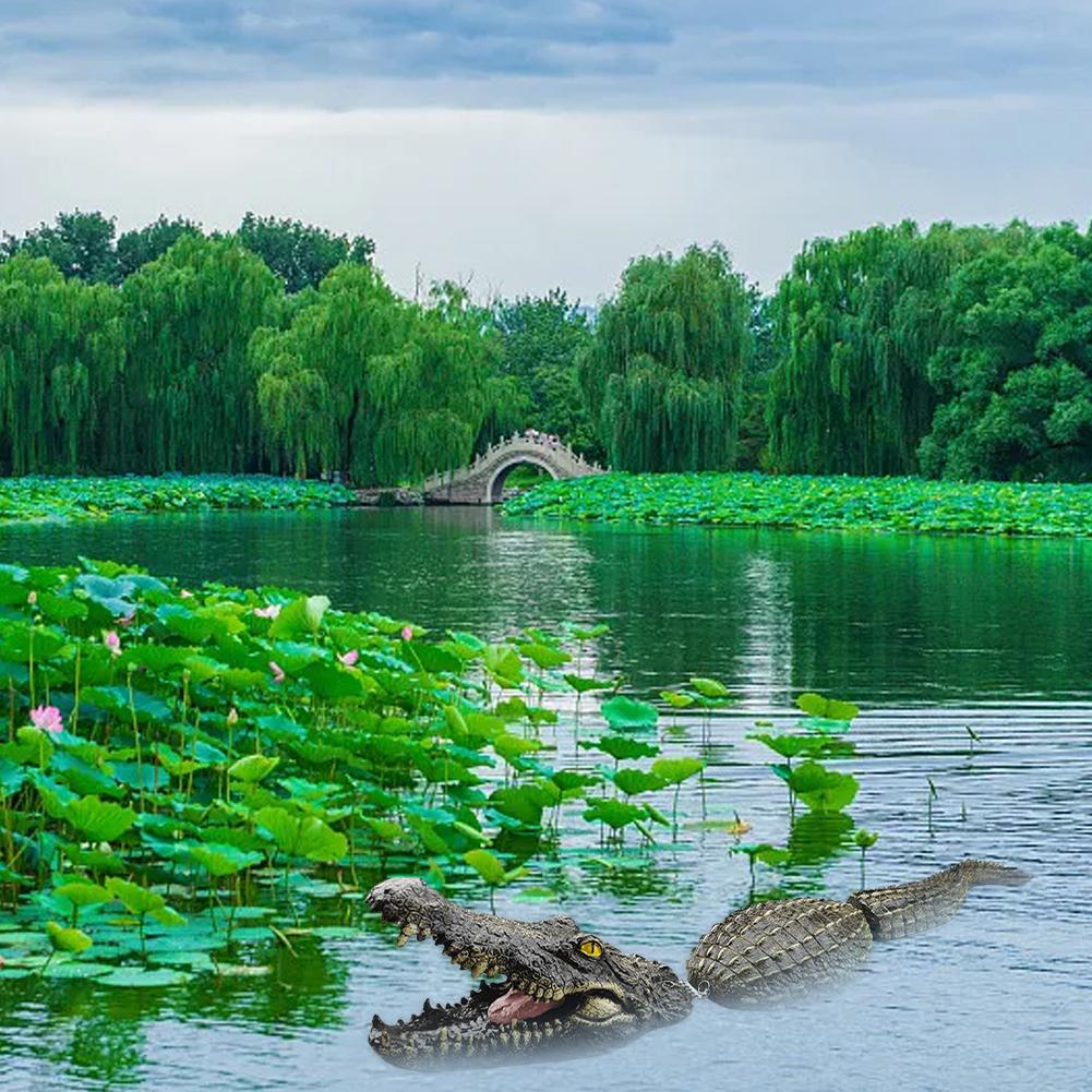 Crocodile Garden Decoration