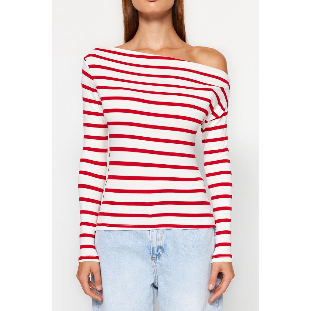 Marineblau gestreifte, hochwertige, weiche Strickbluse mit U-Boot-Ausschnitt und taillierter Passform Twoaw24bz00227