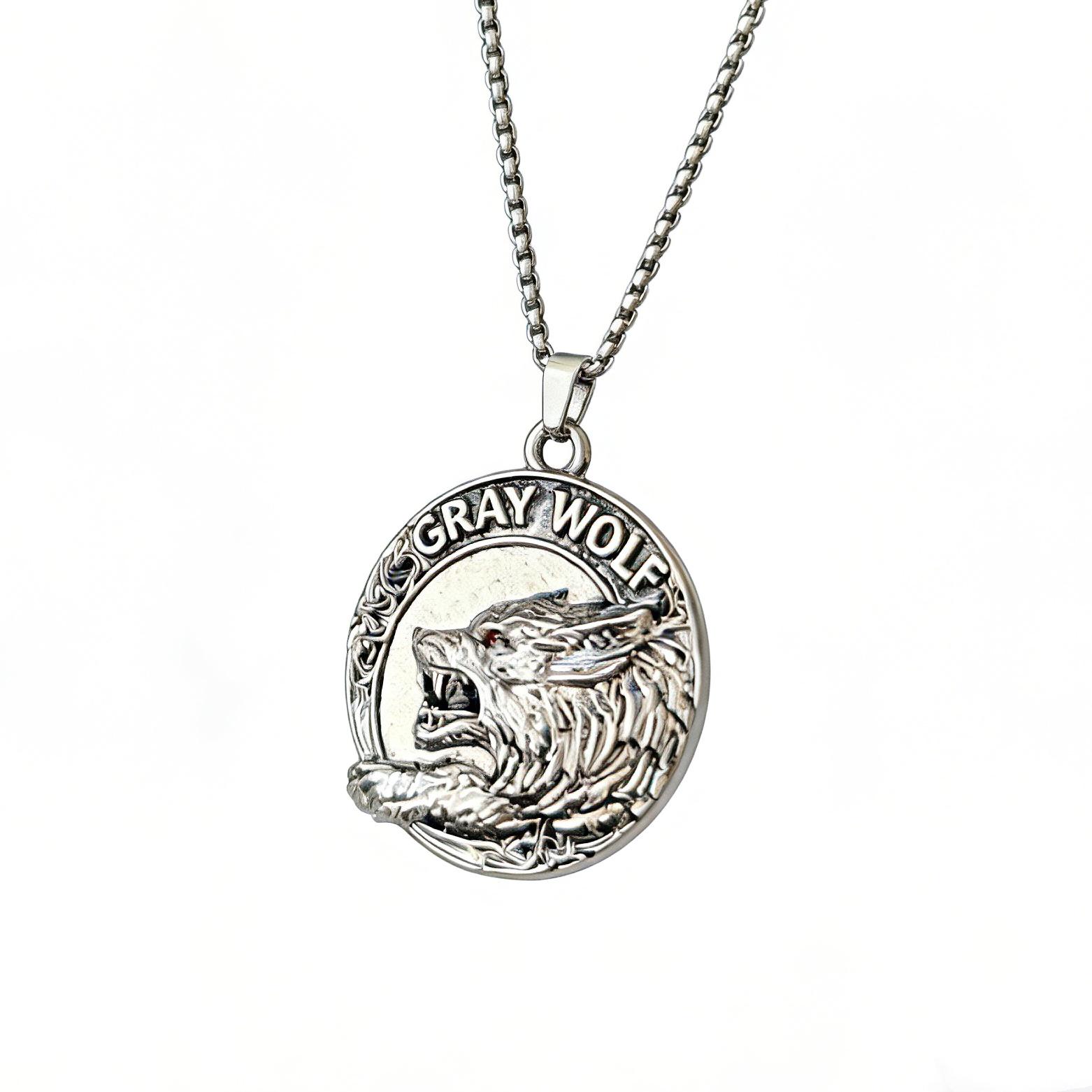 European Hip Hop Embossed Wolf Pendant Men s Retro Punk Titanium Steel Necklace
