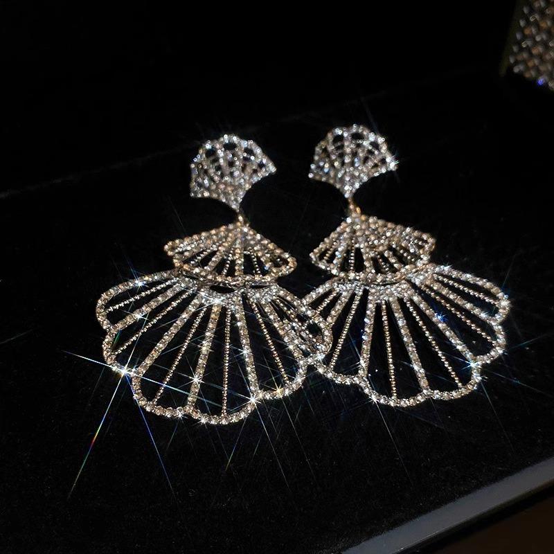 Fashion Diamond-Encrusted Hollow Fan Earrings Medieval Court Style Niche Earrings Light Luxury High-End Earrings