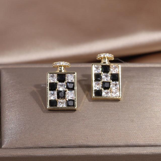 

Французские элегантные серьги в форме флакона духов с покрытием из настоящего золота 14 карат AAA, полностью черные и белые циркониевые, роскошные женские серьги для свадебной вечеринки