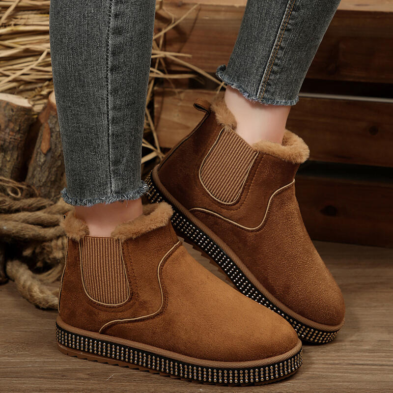 Fashion Punk Metal Rivet Decoration Snow Boots Women 2025 Winter Fashion Thick Bottom Furry Chelsea Boots Warm Short Plush Ankle Booties