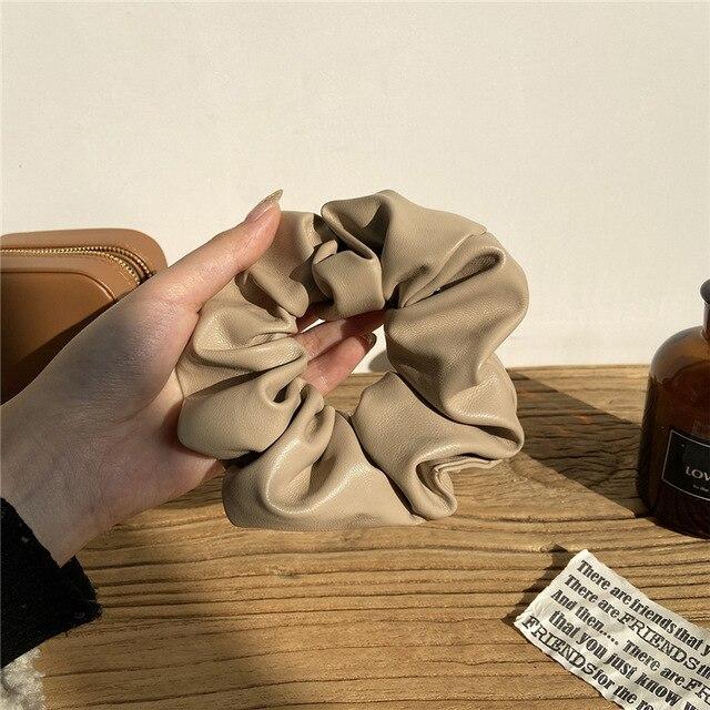 17KM Modische Haargummis aus Leder, einfarbig, rote Gummibänder für Frauen und Mädchen, koreanische elastische Haarbänder, Pferdeschwanz-Halt, Haar-Accessoires